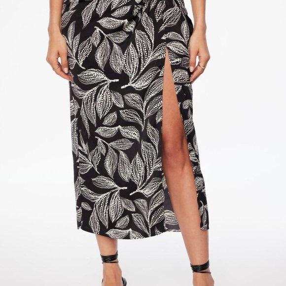 Dynamite Midi Skirt - Picture 3 of 9